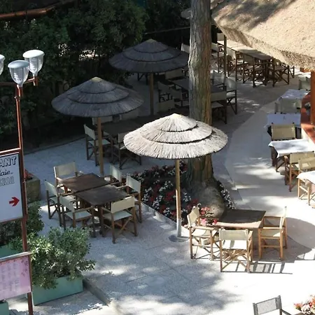 Cozy 2 Bedroom Sleeps 5 In Lido Di Spina, Italy -perfect Family Retreat Ferienhaus *